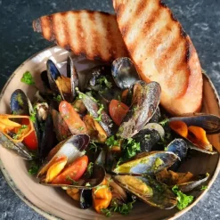 Carbon steel grill wok Big Green Egg