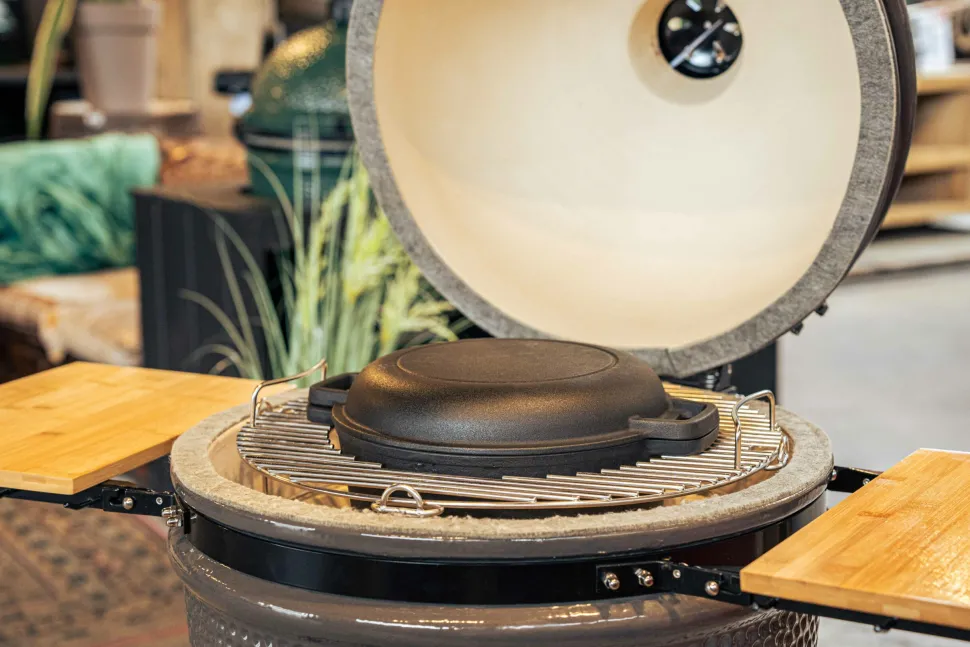 Dutch Oven reversible Grill Guru